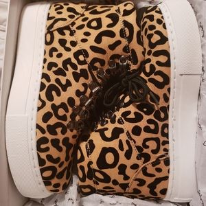 Qupid suede-like high top platform (1.75 inches) sneakers BRAND NEW sz 6, 7 & 9